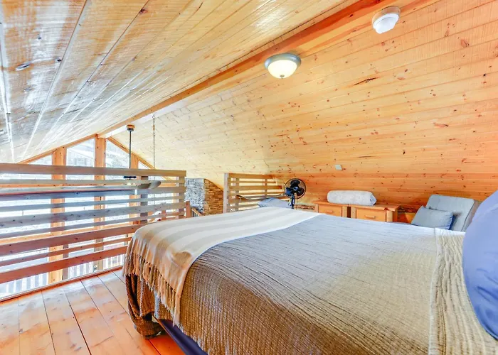Cozy Mountain Across From Snow King Mtn!