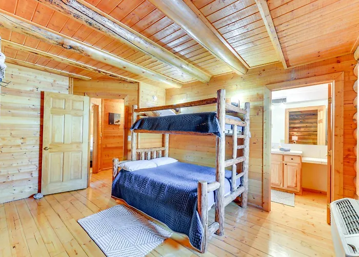 Cozy Mountain Across From Snow King Mtn! *