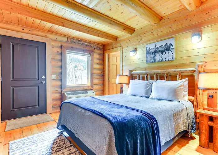Cozy Mountain Across From Snow King Mtn! *